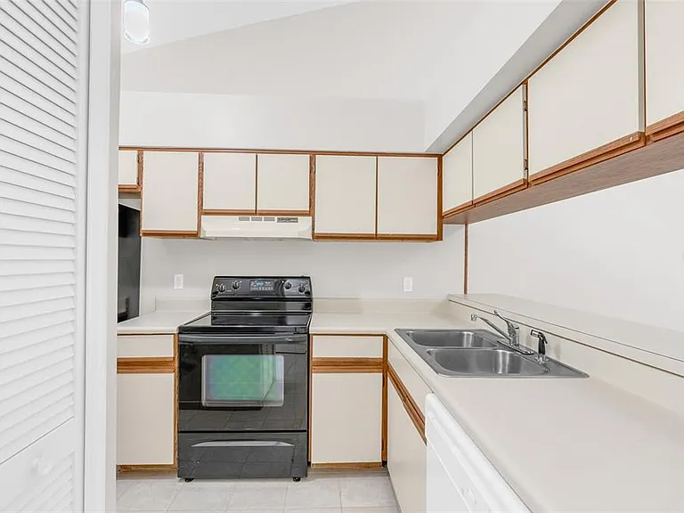 2643 Laser Ct — Photo 6