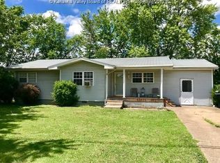 1516 Evansview Rd, Evans, WV 25241