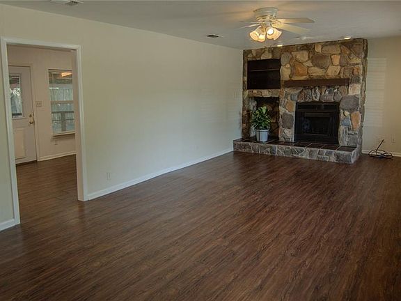 5th image of 511 Jones St