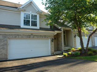 1061 E Danbury Dr, Cary, IL 60013