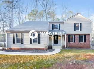 325 Derby Dr, Fayetteville, GA 30215