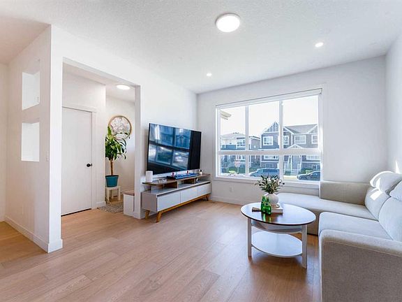 3rd image of 452 SW Tekarra Dr NW
