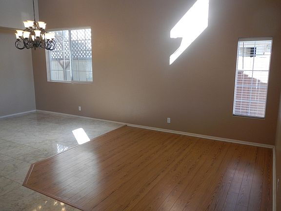 3rd image of 1317 Somerset Ct