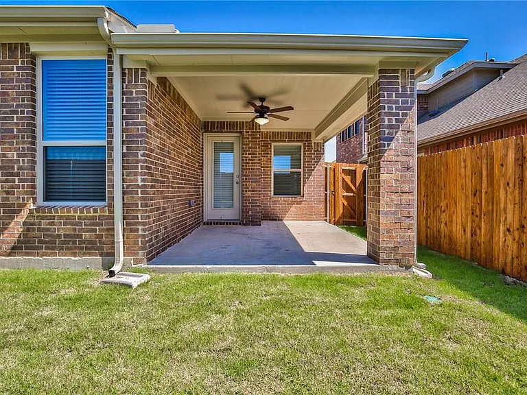 426 George Dr — Photo 36