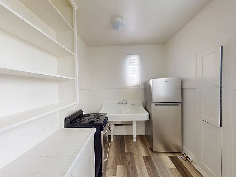 3505 Kempton Way — Photo 6