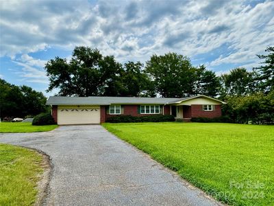 1403 Chase High Rd, Forest City, NC, 28043
