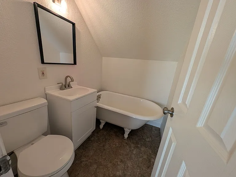 604 Loma St — Photo 20