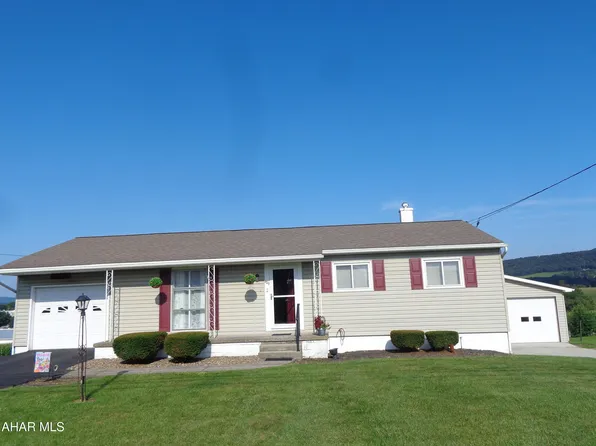 409 N Market St, Martinsburg, PA 16662
