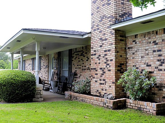 3rd image of 604 Wells Rd