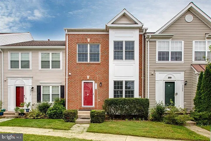 3310 Hollow Ct