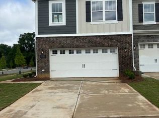 8138 Ramsburg Dr, Charlotte, NC 28269