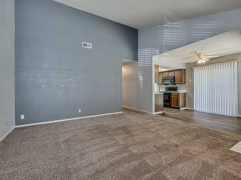 Lexington Commons - Living Room