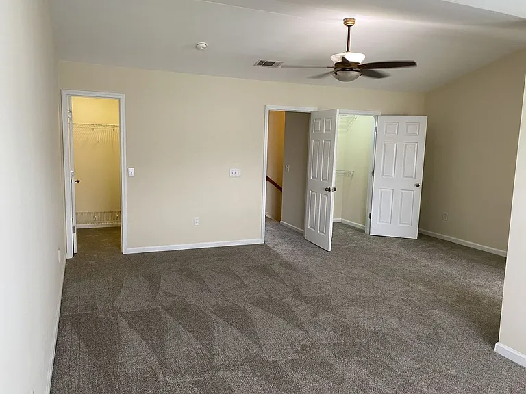 10020 Kings Parade Blvd — Photo 20