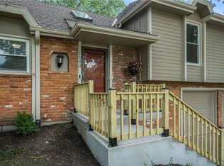 1500 E Frontier Ln, Olathe, KS 66062