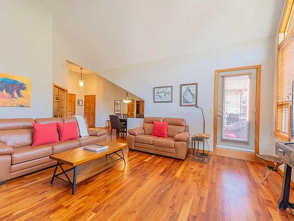 2nd image of 801 NW Benchlands Trl #302