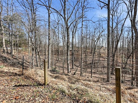 5th image of 4135 Catawba Rdg