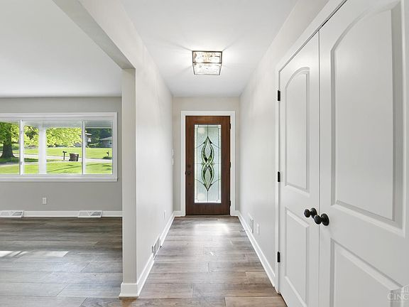 2nd image of 5175 Deeridge Ln