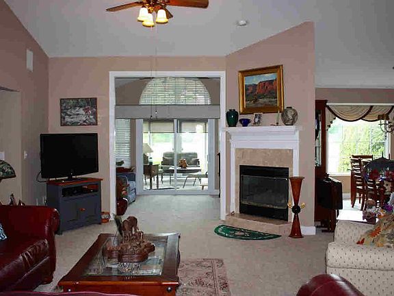 3rd image of 6507 Black Diamond Ln