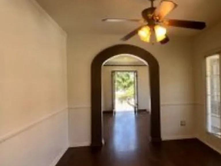 1171 Huntington Dr — Photo 13