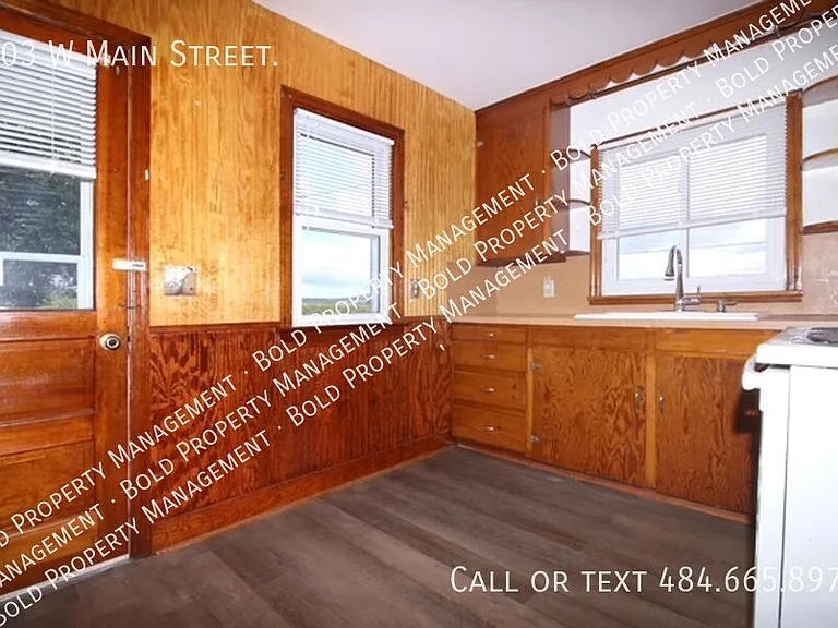 303 W Main St — Photo 14
