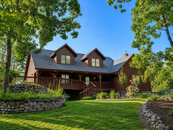 W7124 1848 Settlement LANE, Plymouth, WI 53073