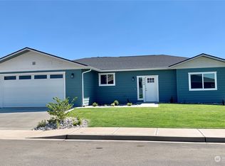 2546 1st St SE, East Wenatchee, WA