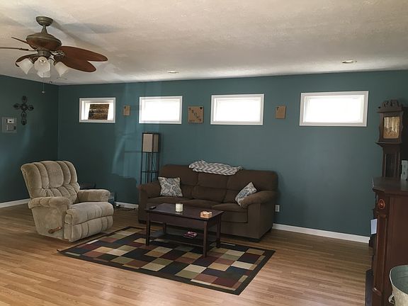3rd image of 336 Persinger Ln