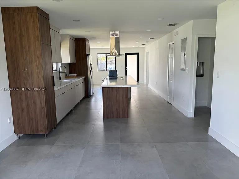 2420 NW 154th St — Photo 11