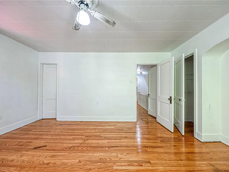 565 Ardmore Blvd — Photo 23