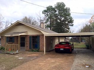 504 Watts St, Nash, TX 75569