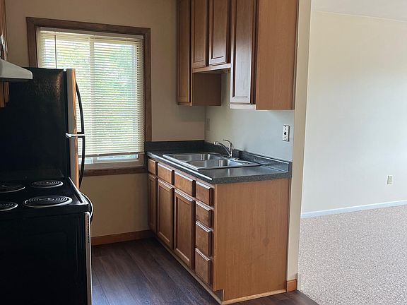 3rd image of 3709 Jackson St NE APT 3