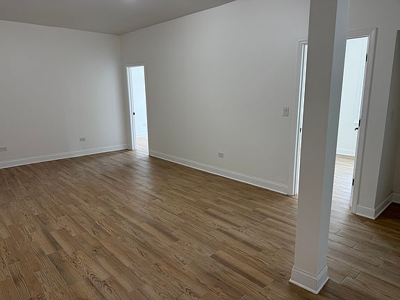 5th image of 222 N Genesee St #208
