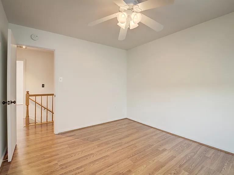 13907 Concord Ave — Photo 5