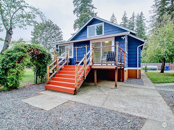 2nd image of 12025 44th NE Drive