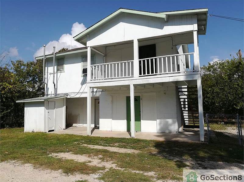 1st image of 2101 W Cesar E Chavez Blvd APT 1