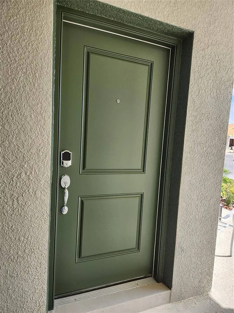 1 bed, 1.0 bath, 550 sqft, $1,350 — Photo 2