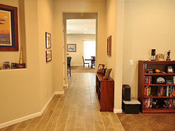 4th image of 1679 Chestnut Grove Dr