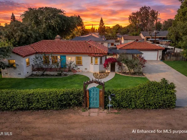 700 Hillcrest Dr, Bakersfield, CA 93305