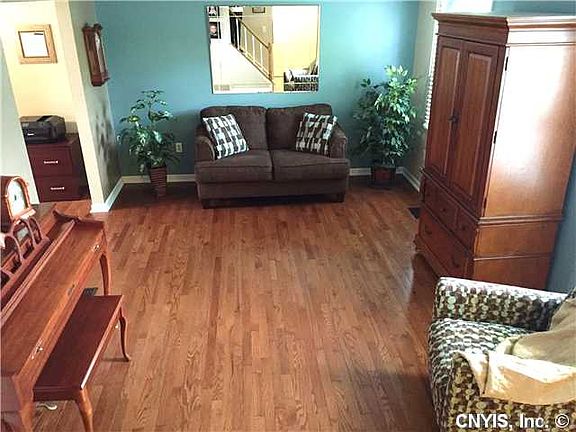 3rd image of 3 Angelica Ct