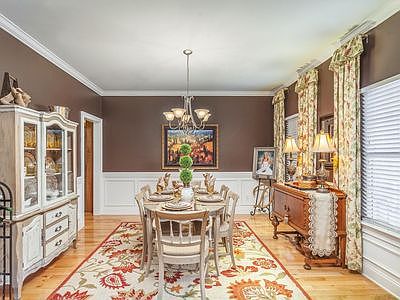 Formal Dining