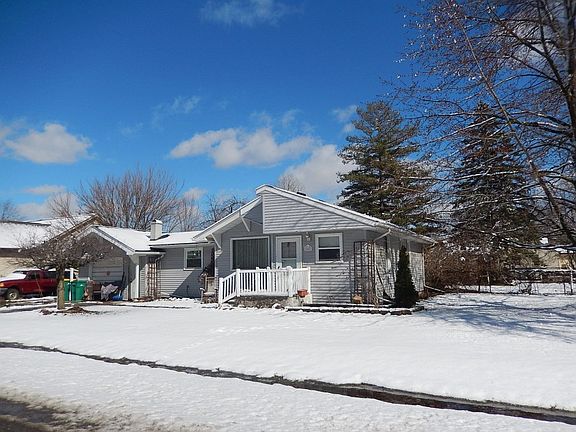 3rd image of 24853 Woodland Dr