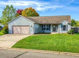 205 Gabriel Ln, Hortonville, WI 54944