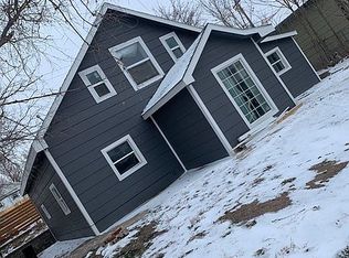 1204 9th Ave, Dodge City, KS 67801