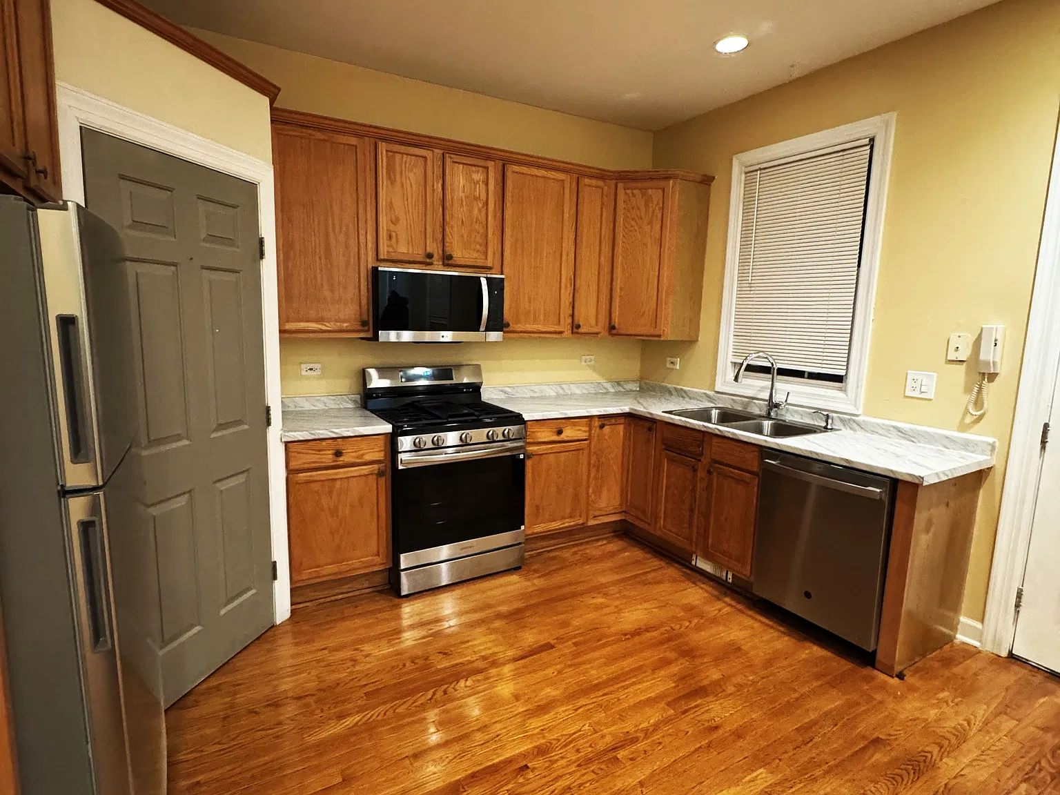 45 W Wilson St — Photo 4