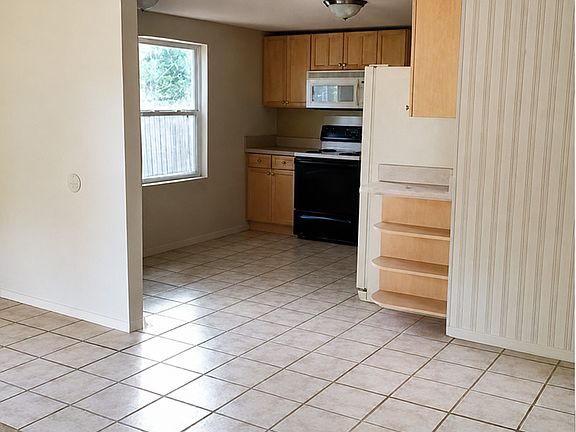 4th image of 6709 49th Ave N