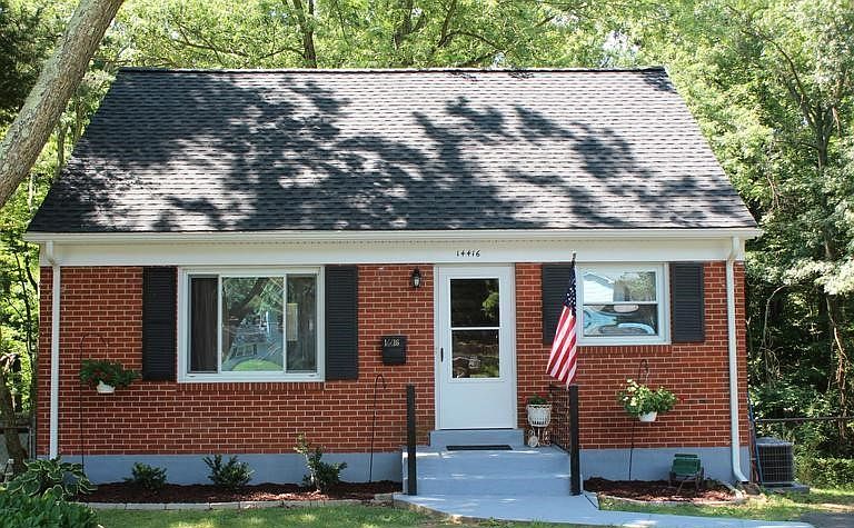 1st image of 14416 Fairview Ln