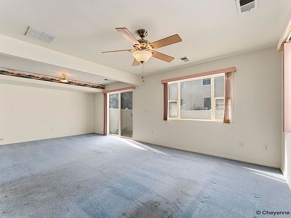 3rd image of 601 W 3rd St