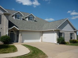 4 Duck Creek Pl, Iowa City, IA 52246