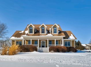 43W458 Campton Ct, St Charles, IL 60175