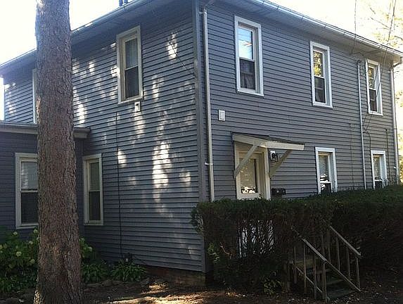 3rd image of 185 W Jackson St